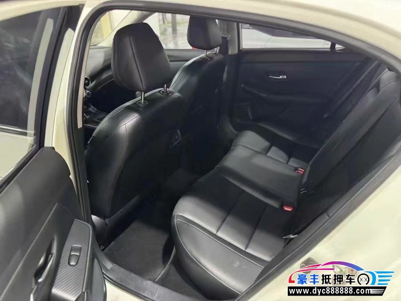 20年日产轩逸轿车抵押车出售