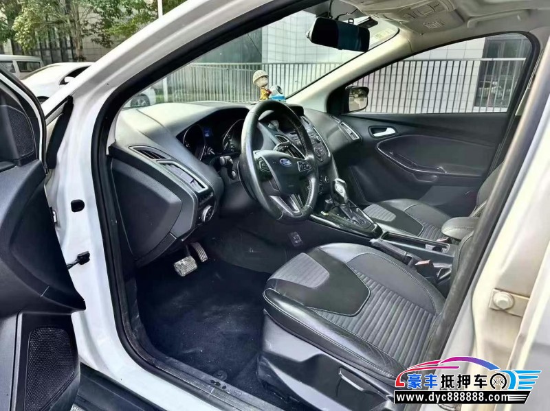 16年福特福克斯轿车抵押车出售