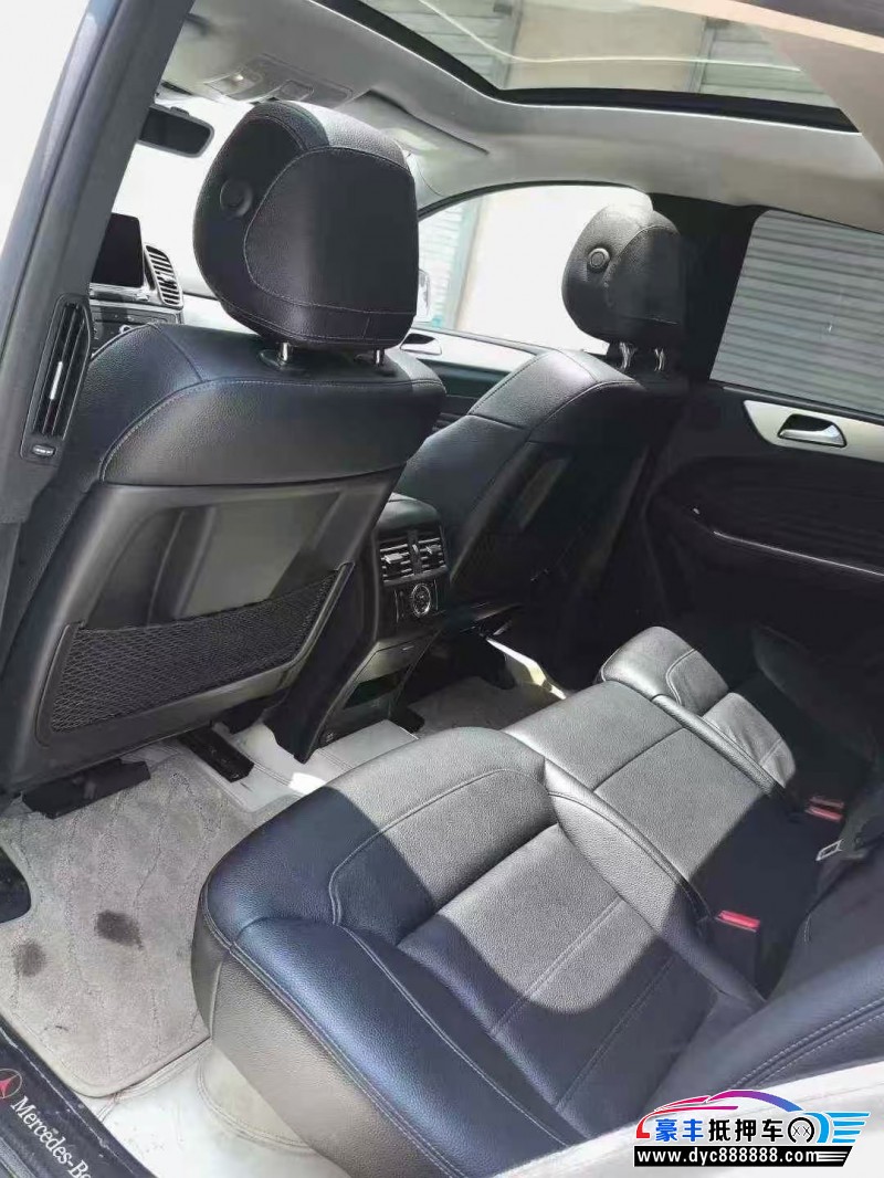 16年奔驰GLE轿车抵押车出售