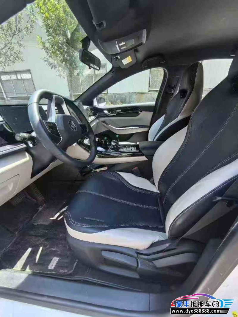 23年比亚迪秦轿车抵押车出售