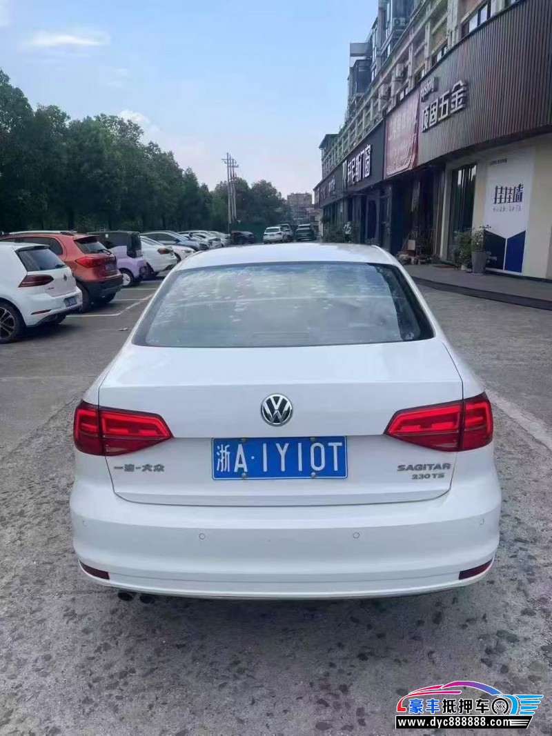 17年大众速腾轿车抵押车出售