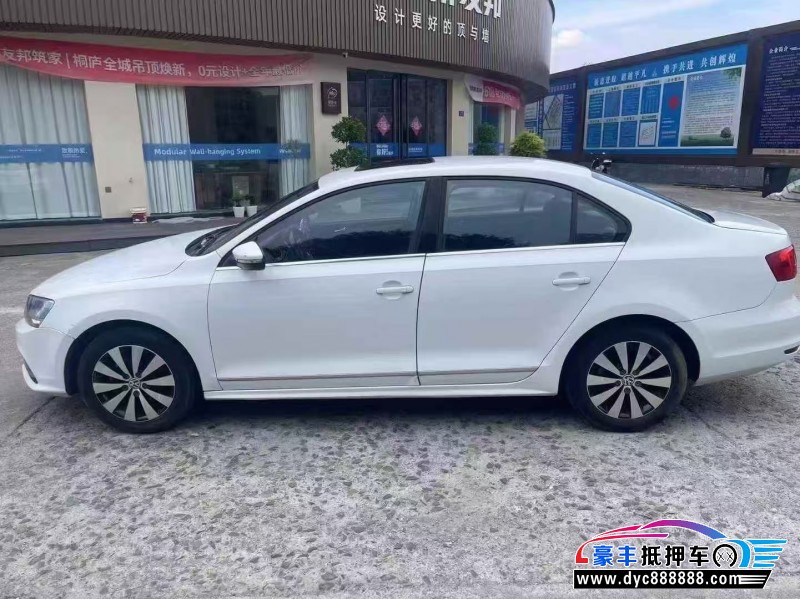 17年大众速腾轿车抵押车出售