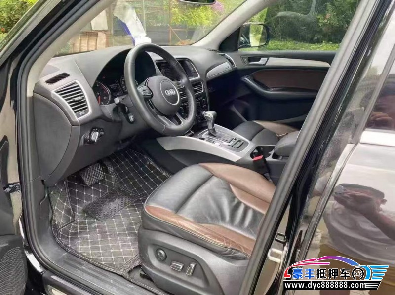 18年奥迪Q5轿车抵押车出售
