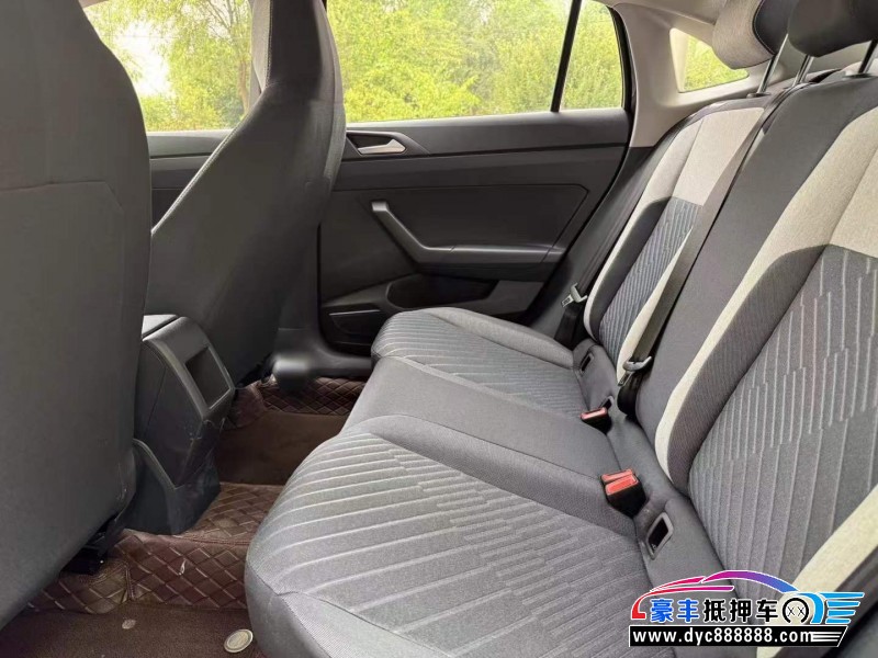 25年大众朗逸轿车抵押车出售