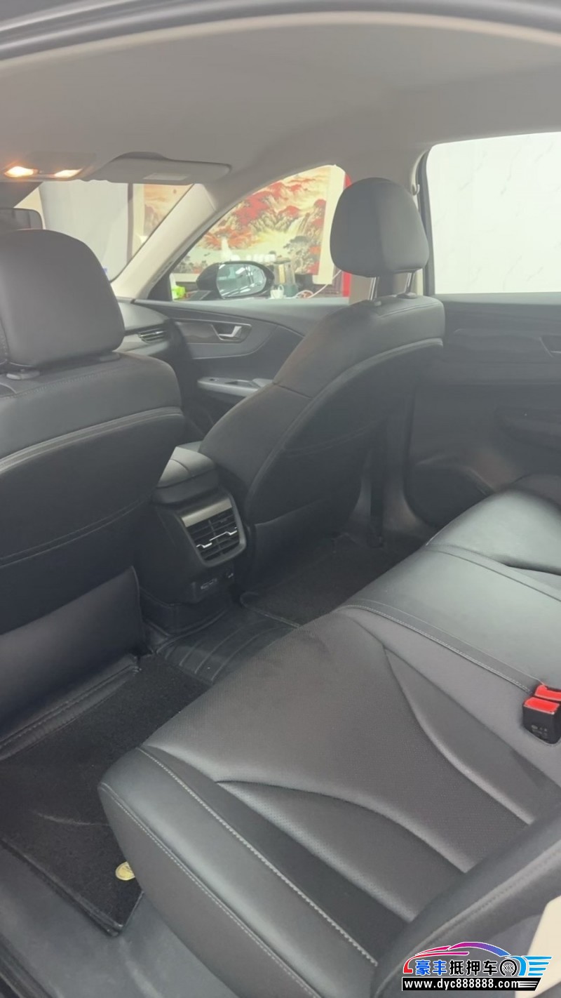 23年红旗EQM5轿车抵押车出售