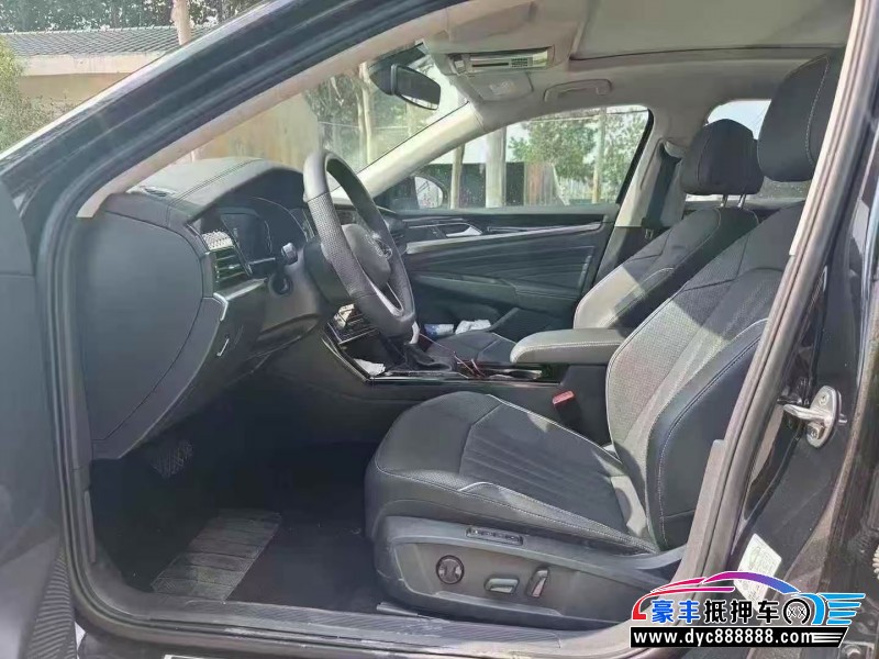 25年大众帕萨特轿车抵押车出售