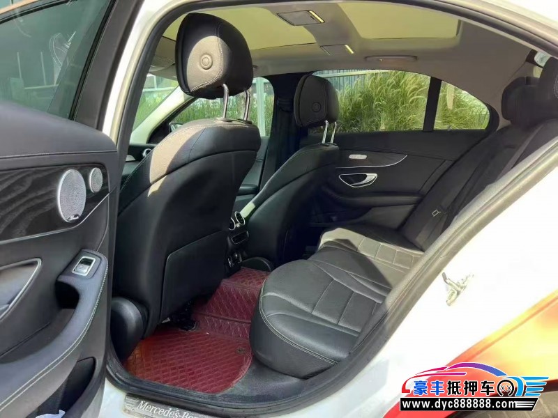 21年奔驰C轿车抵押车出售