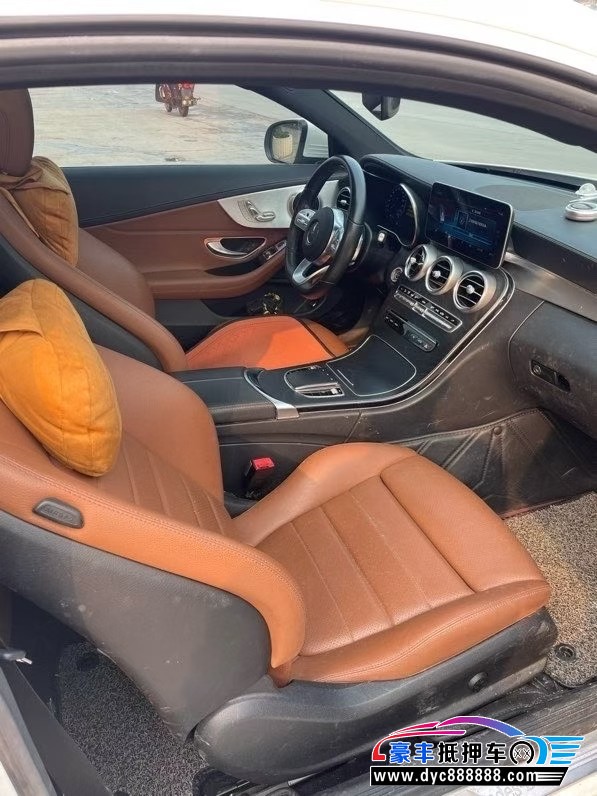 19年奔驰C轿车抵押车出售