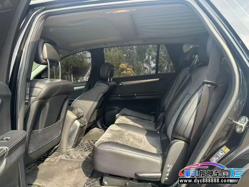 14年奔驰R轿车抵押车出售