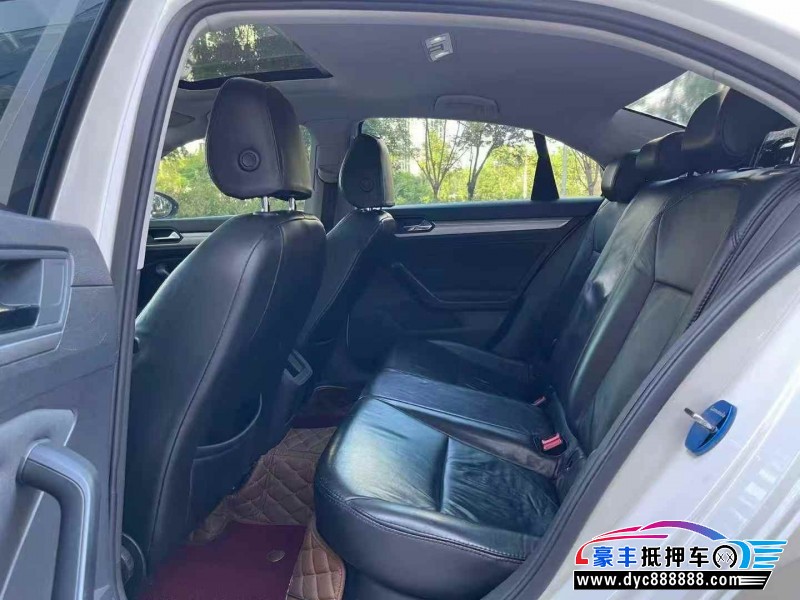 16年大众凌渡轿车抵押车出售