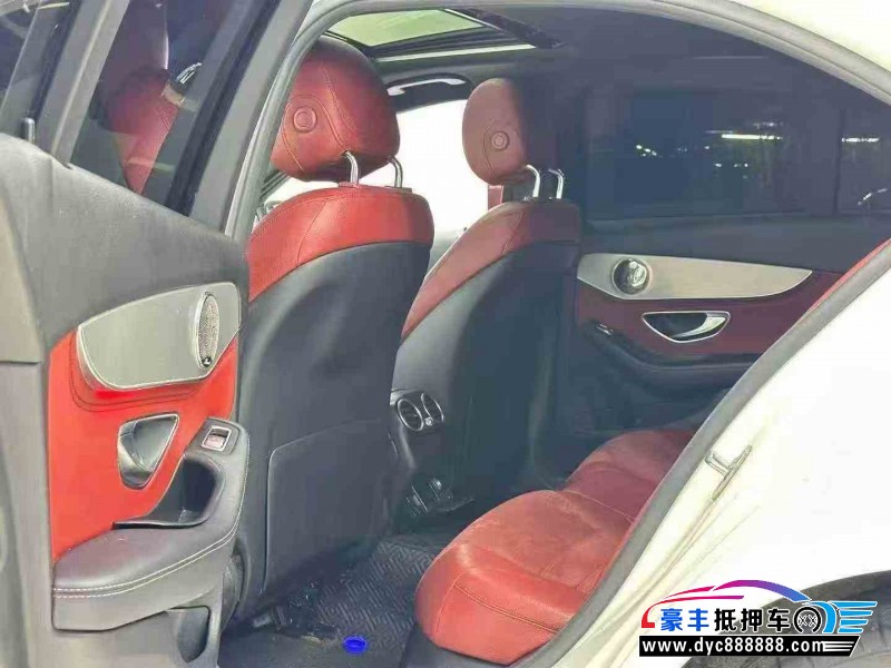 16年奔驰C轿车抵押车出售