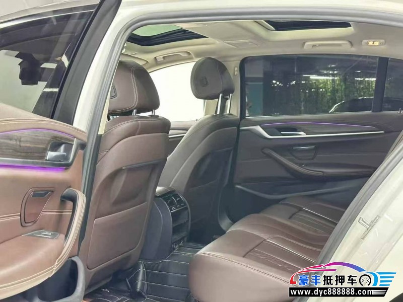 20年宝马5系轿车抵押车出售