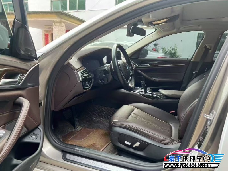 21年宝马5系轿车抵押车出售