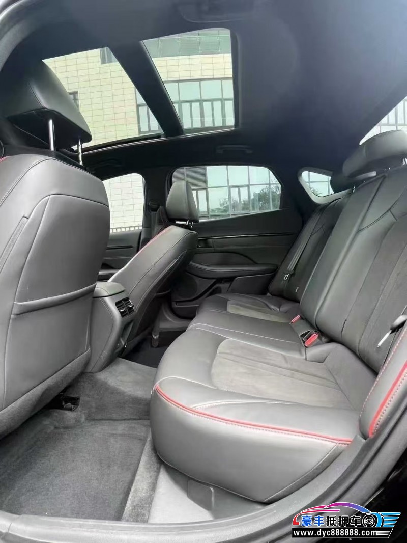 24年现代索纳塔轿车抵押车出售