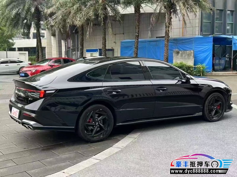 24年现代索纳塔轿车抵押车出售