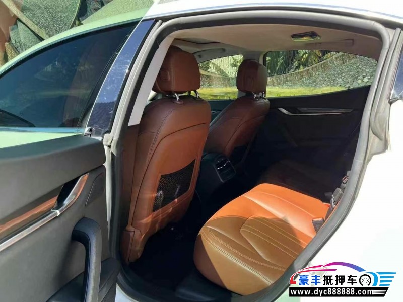 15年玛莎拉蒂Ghibli轿车抵押车出售