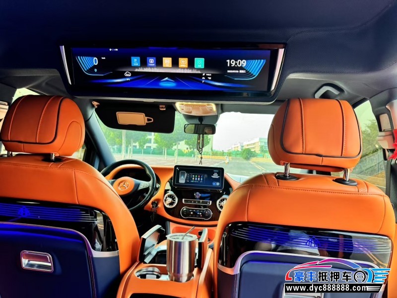 23年奔驰威霆轿车抵押车出售