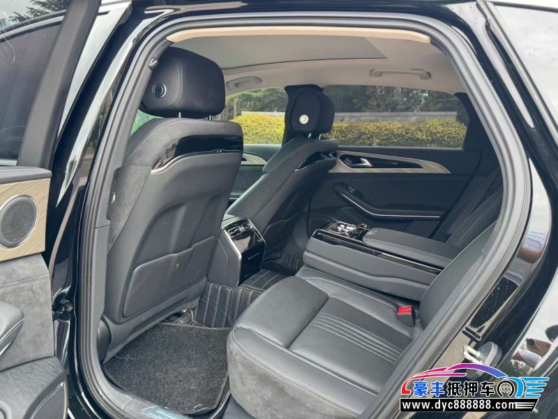 22年红旗H9轿车抵押车出售