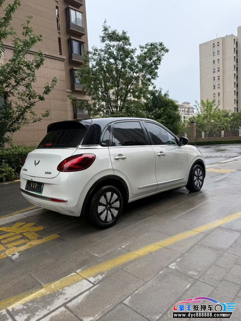 24年五菱缤果轿车抵押车出售