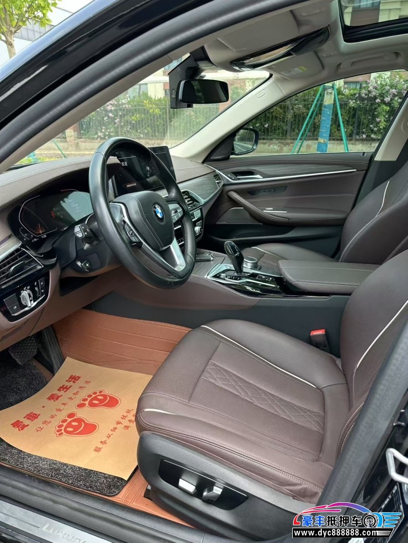 21年宝马5系轿车抵押车出售