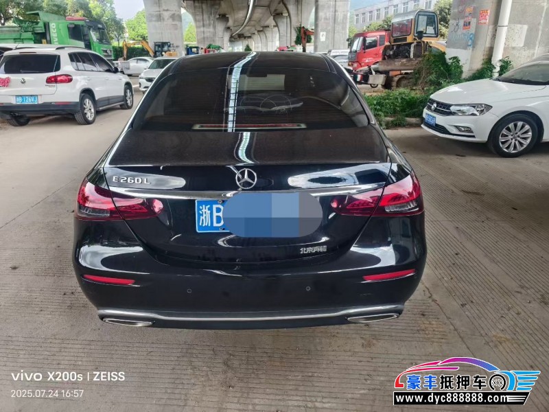 21年奔驰E轿车抵押车出售