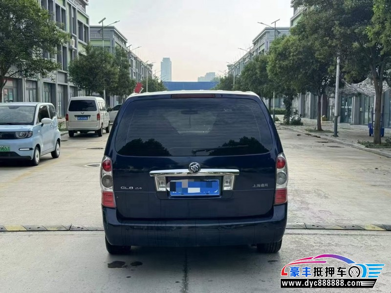 15年别克GL8轿车抵押车出售