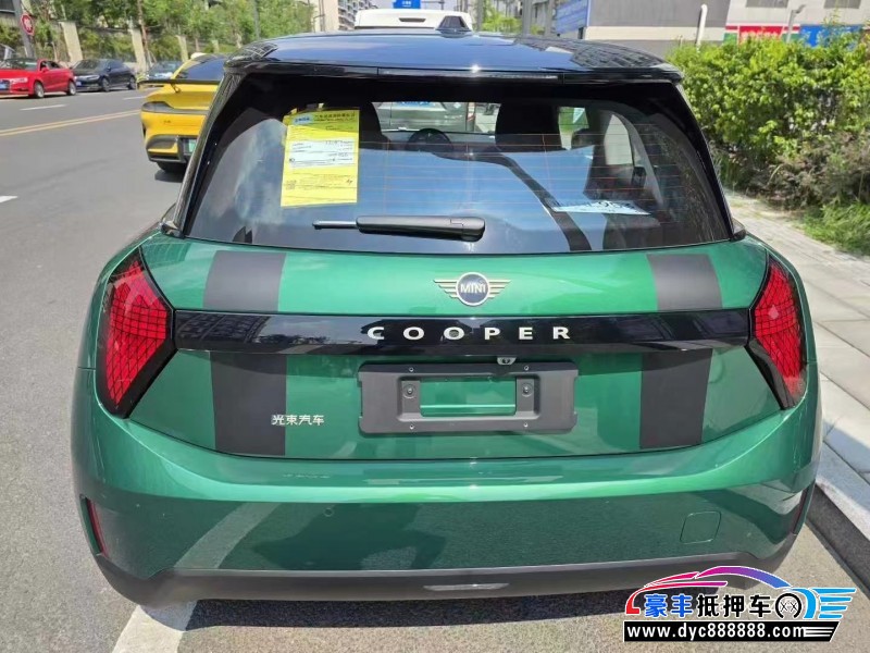 25年宝马MINI轿车抵押车出售