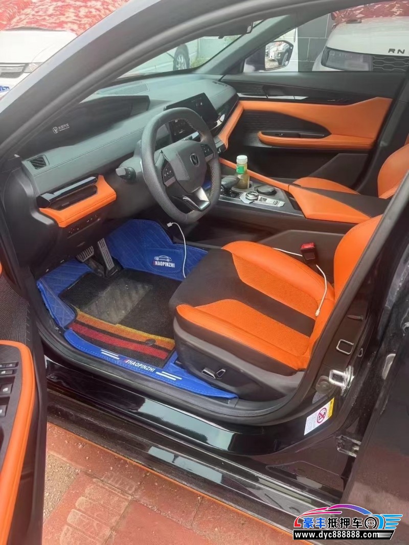 23年长安长安UNI轿车抵押车出售