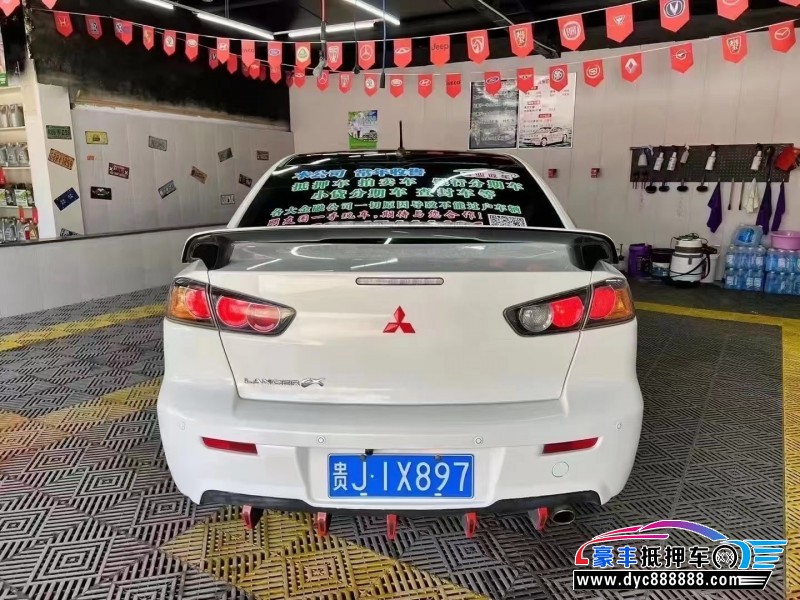 14年三菱翼神轿车抵押车出售