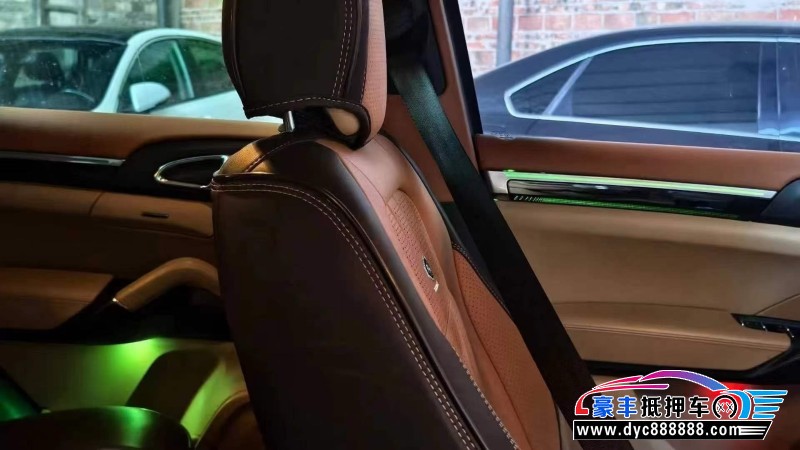 15年保时捷卡宴轿车抵押车出售