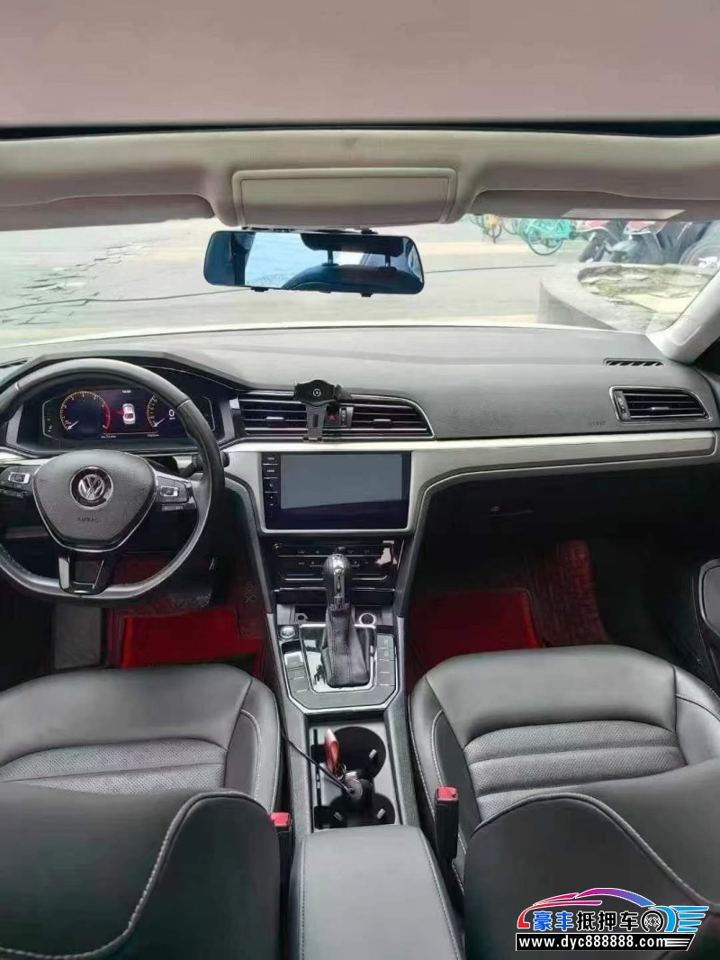 22年大众凌渡轿车抵押车出售