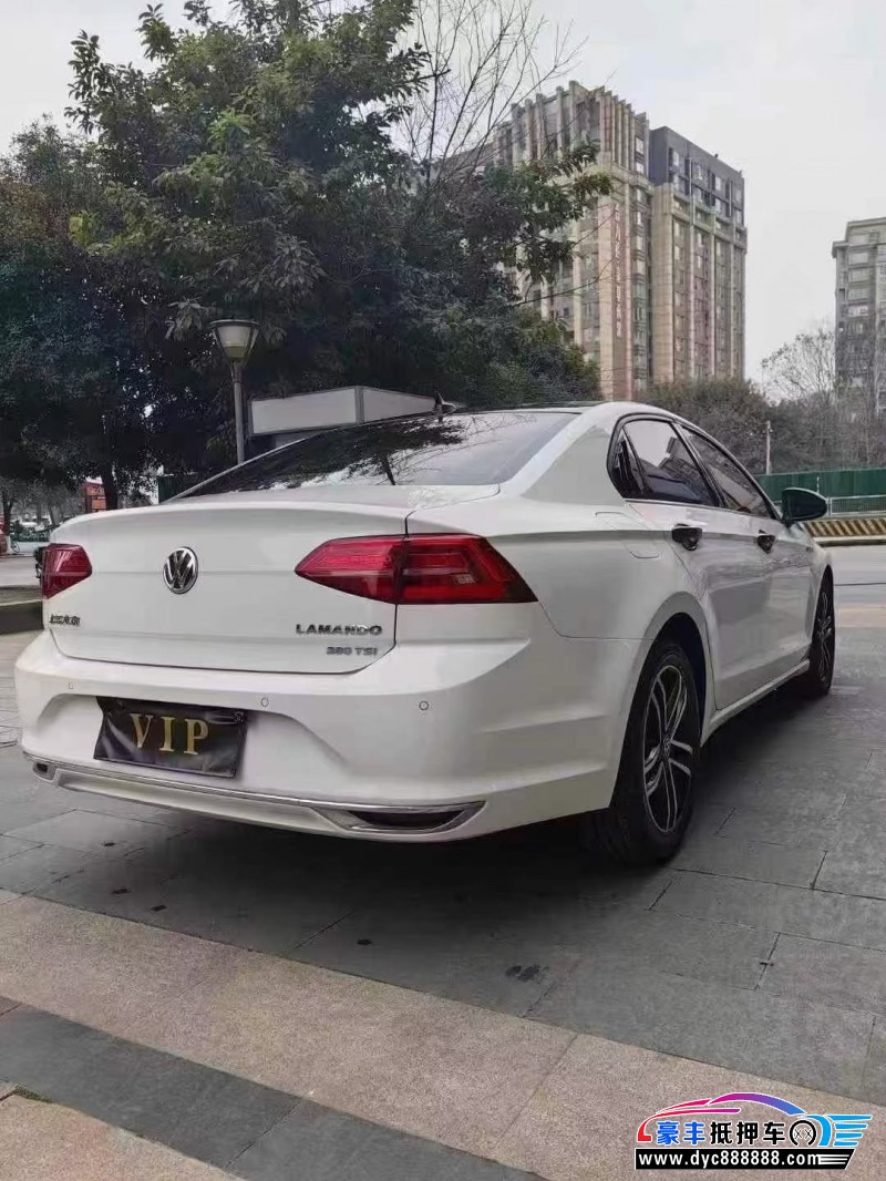 22年大众凌渡轿车抵押车出售