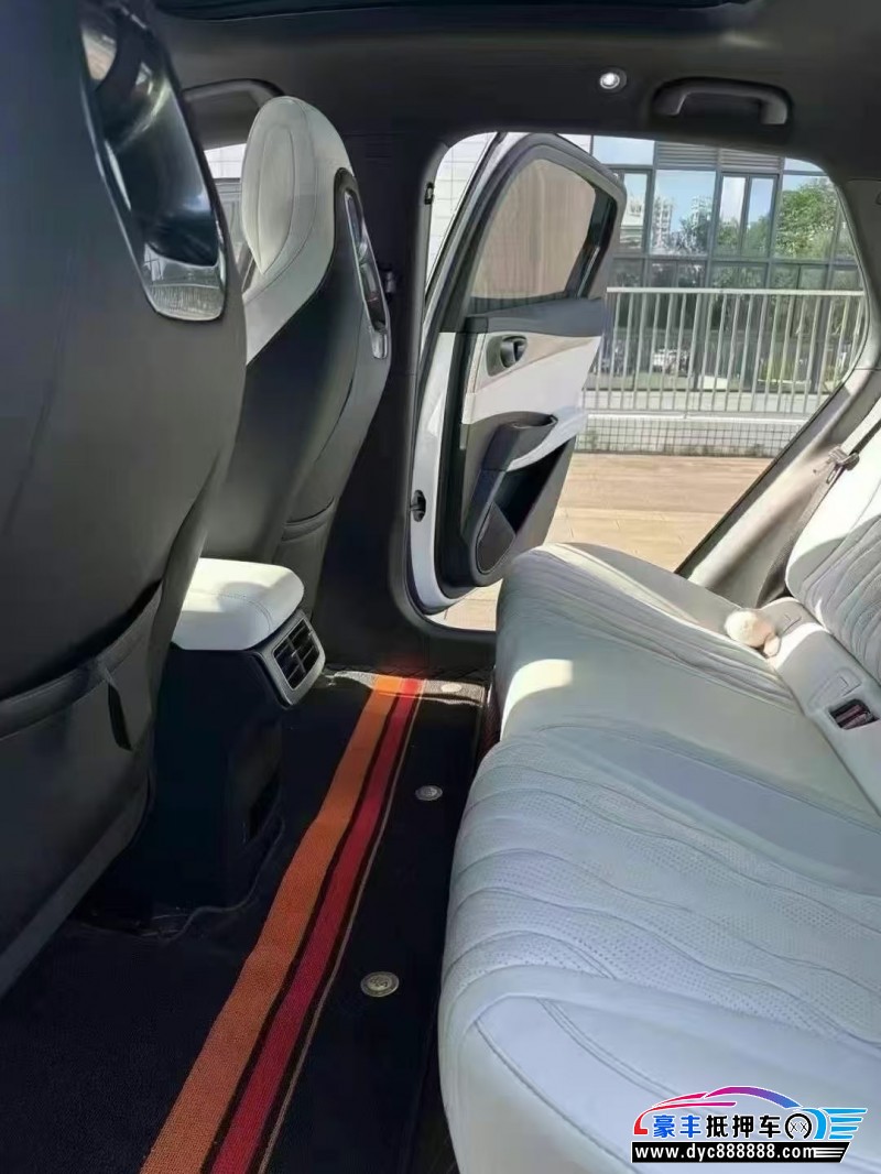 24年比亚迪海豹轿车抵押车出售