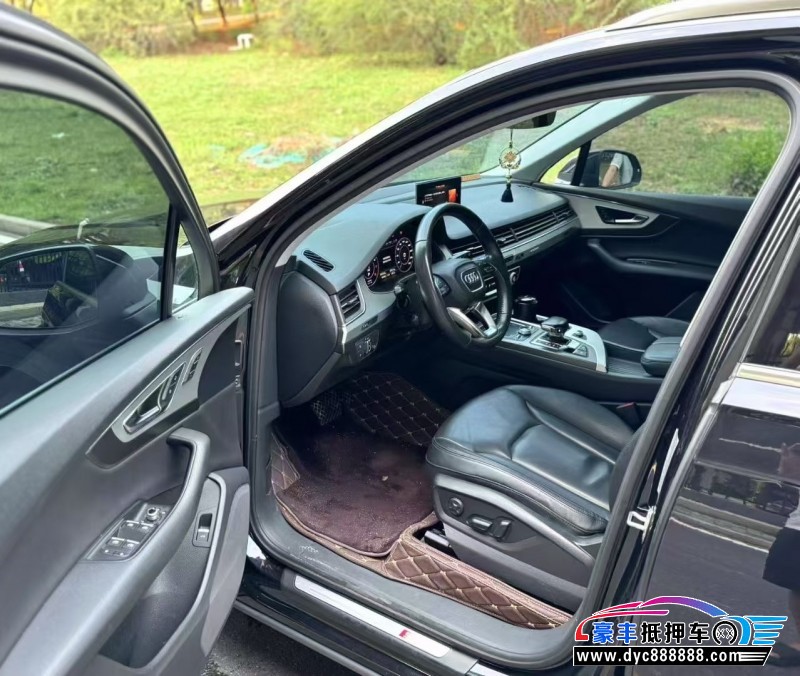 18年奥迪Q7轿车抵押车出售