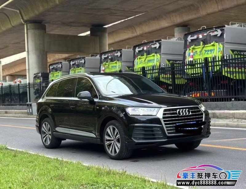18年奥迪Q7轿车抵押车出售