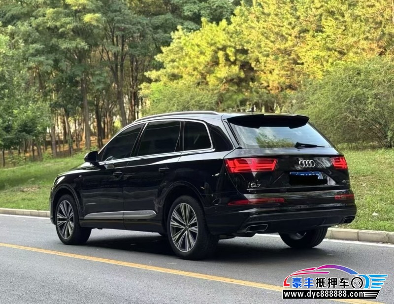 18年奥迪Q7轿车抵押车出售