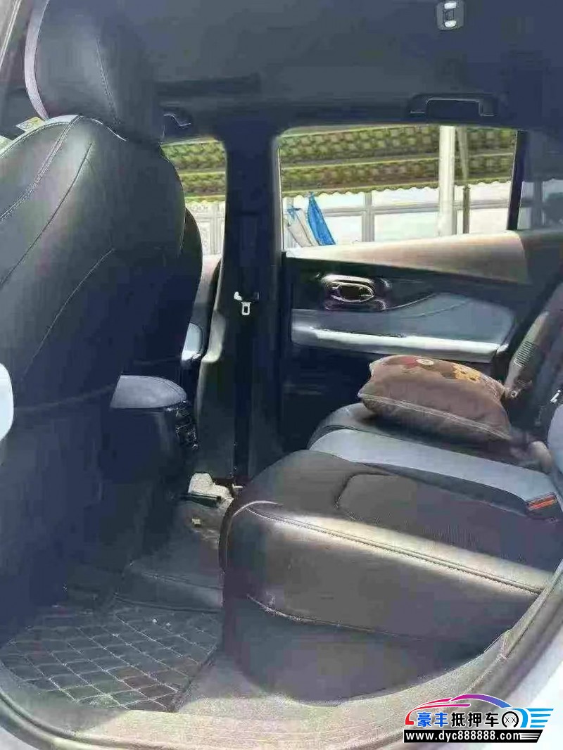 23年传祺影豹轿车抵押车出售