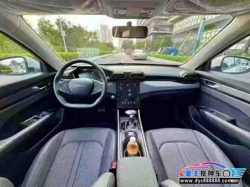 25年东风风神奕炫轿车抵押车出售