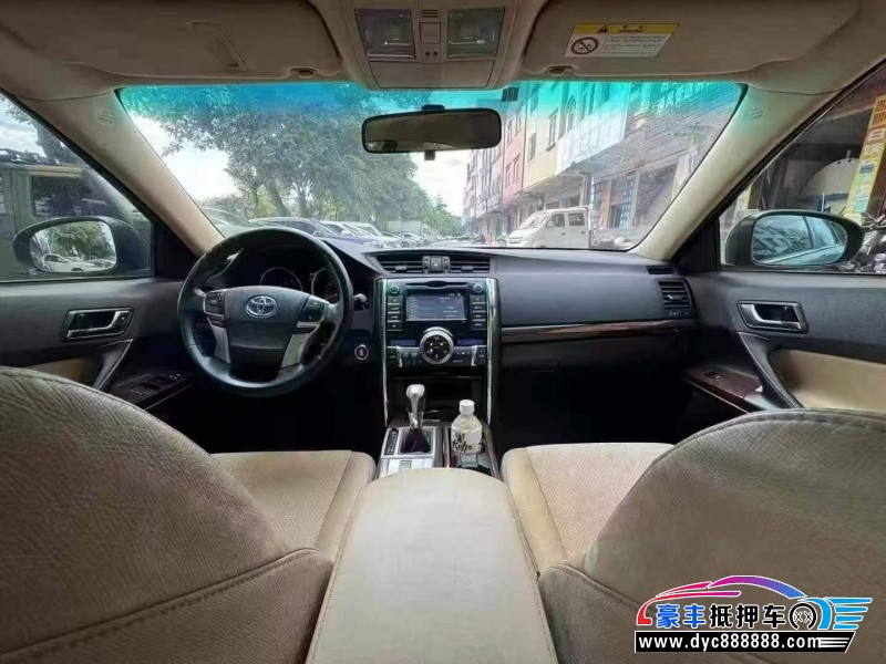 17年丰田锐志轿车抵押车出售