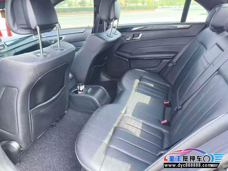 16年奔驰E轿车抵押车出售