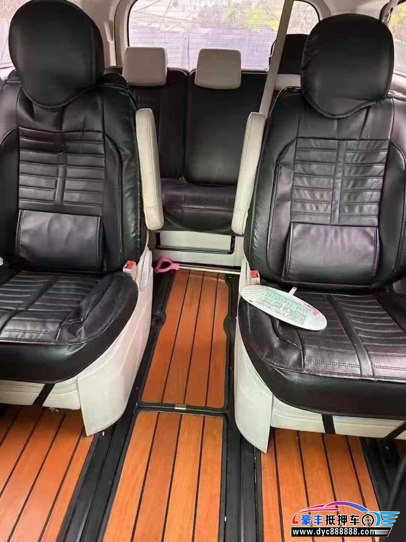 19年上汽大通G10轿车抵押车出售