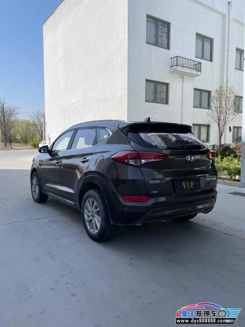 15年现代途胜轿车抵押车出售