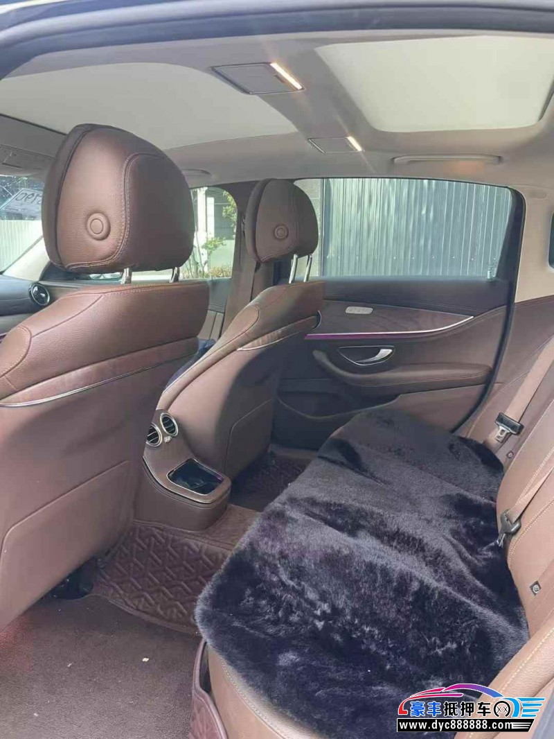 21年奔驰E轿车抵押车出售