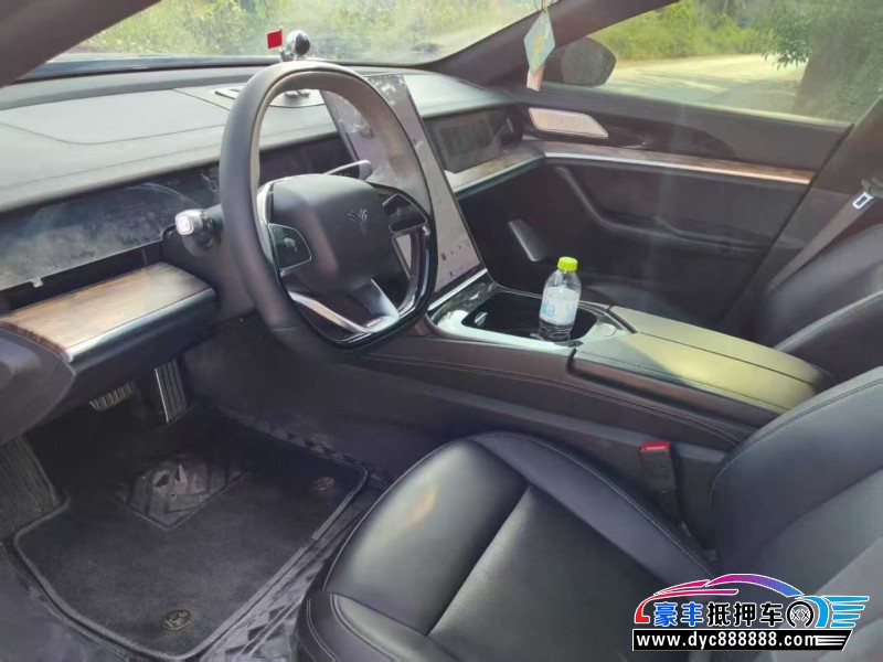 23年哪吒S轿车抵押车出售