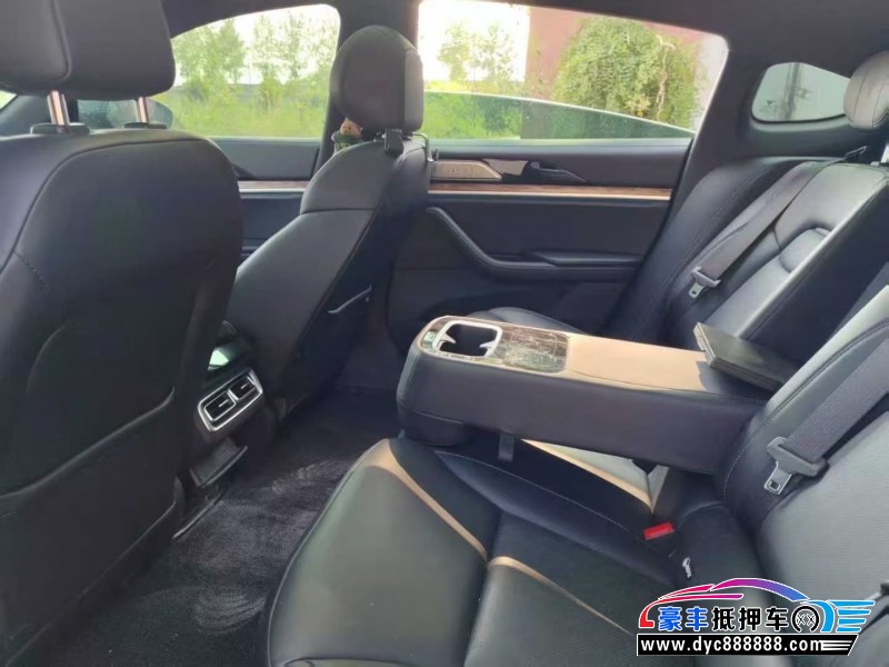 23年哪吒S轿车抵押车出售