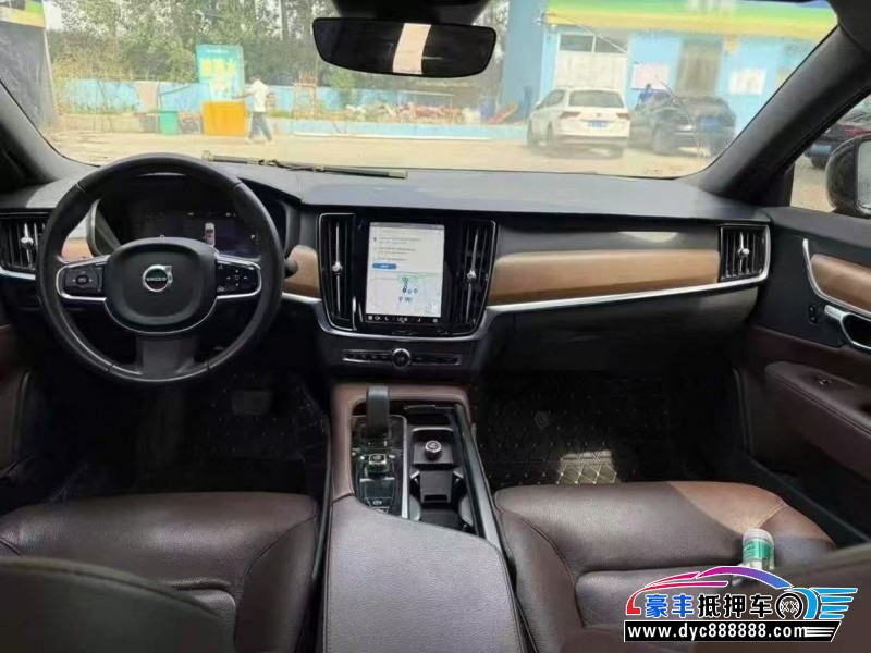 22年沃尔沃S90轿车抵押车出售