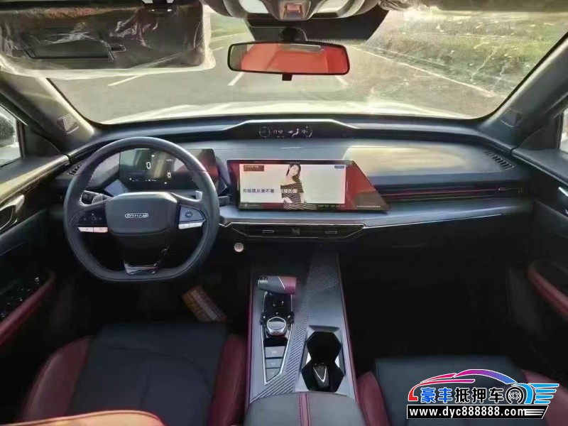 25年长安欧尚Z6轿车抵押车出售