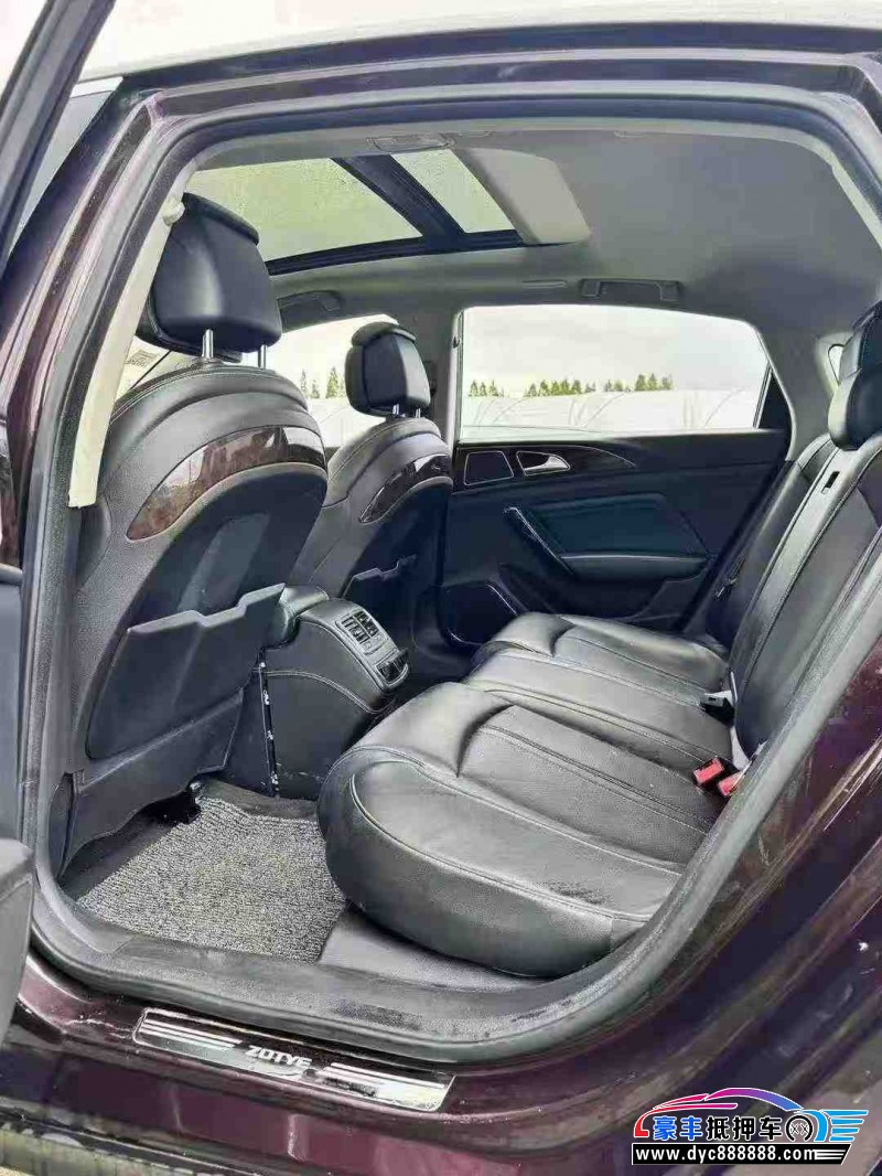 18年众泰T700轿车抵押车出售