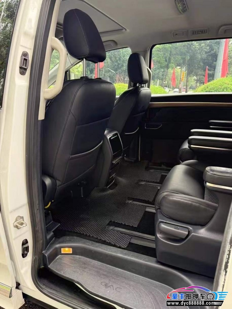 22年传祺M8轿车抵押车出售