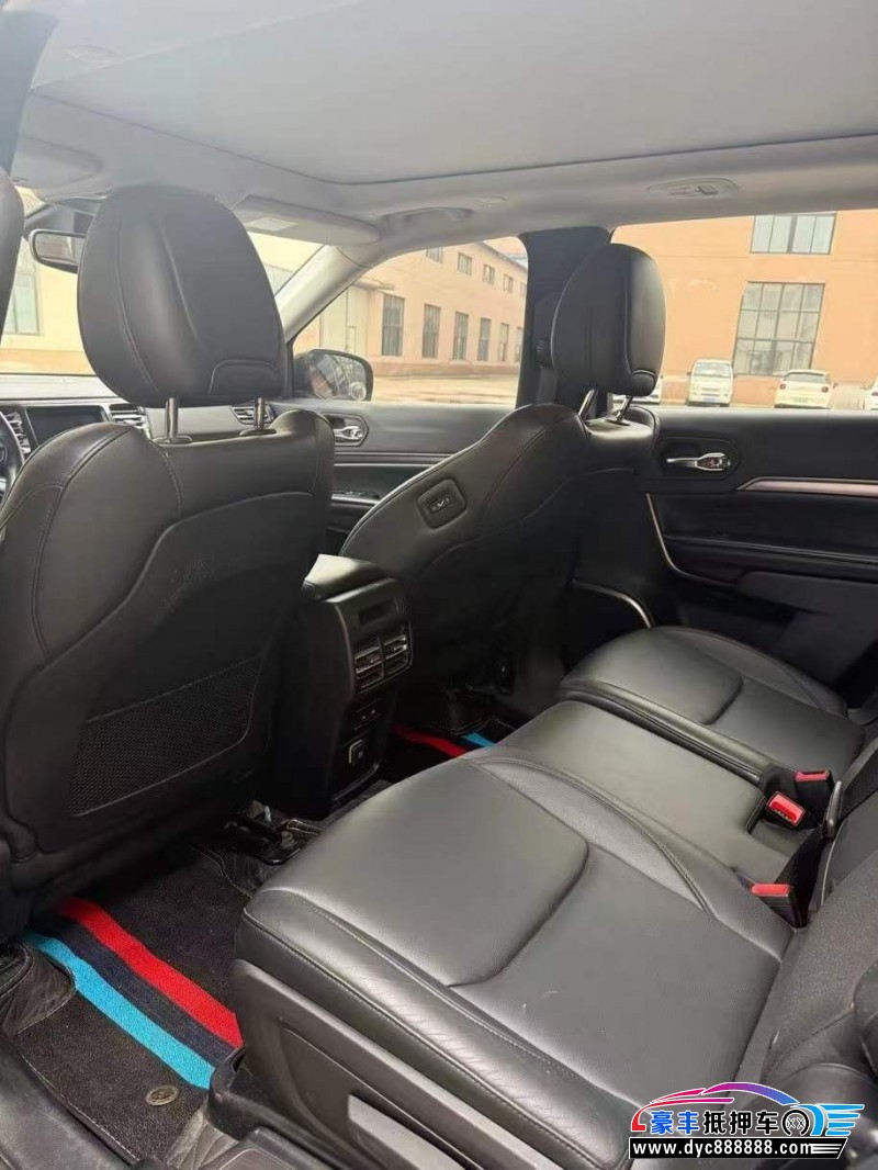 19年Jeep指挥官轿车抵押车出售